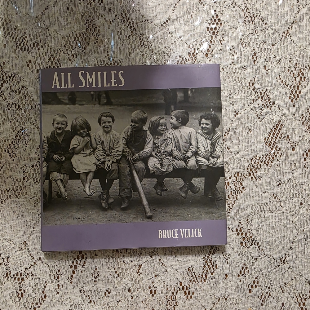 Chronicle Books All Smiles - Lavender Cover By Bruce Velick